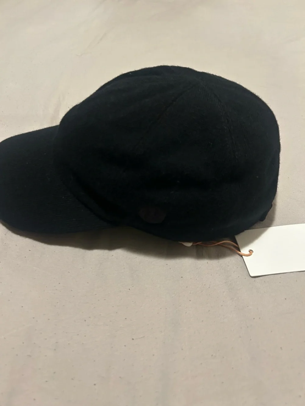 Quince Men's Black Baseball Cap with Minimal Profile